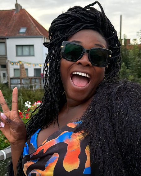 Magnolia Tsogbé, content creator uit Oostende